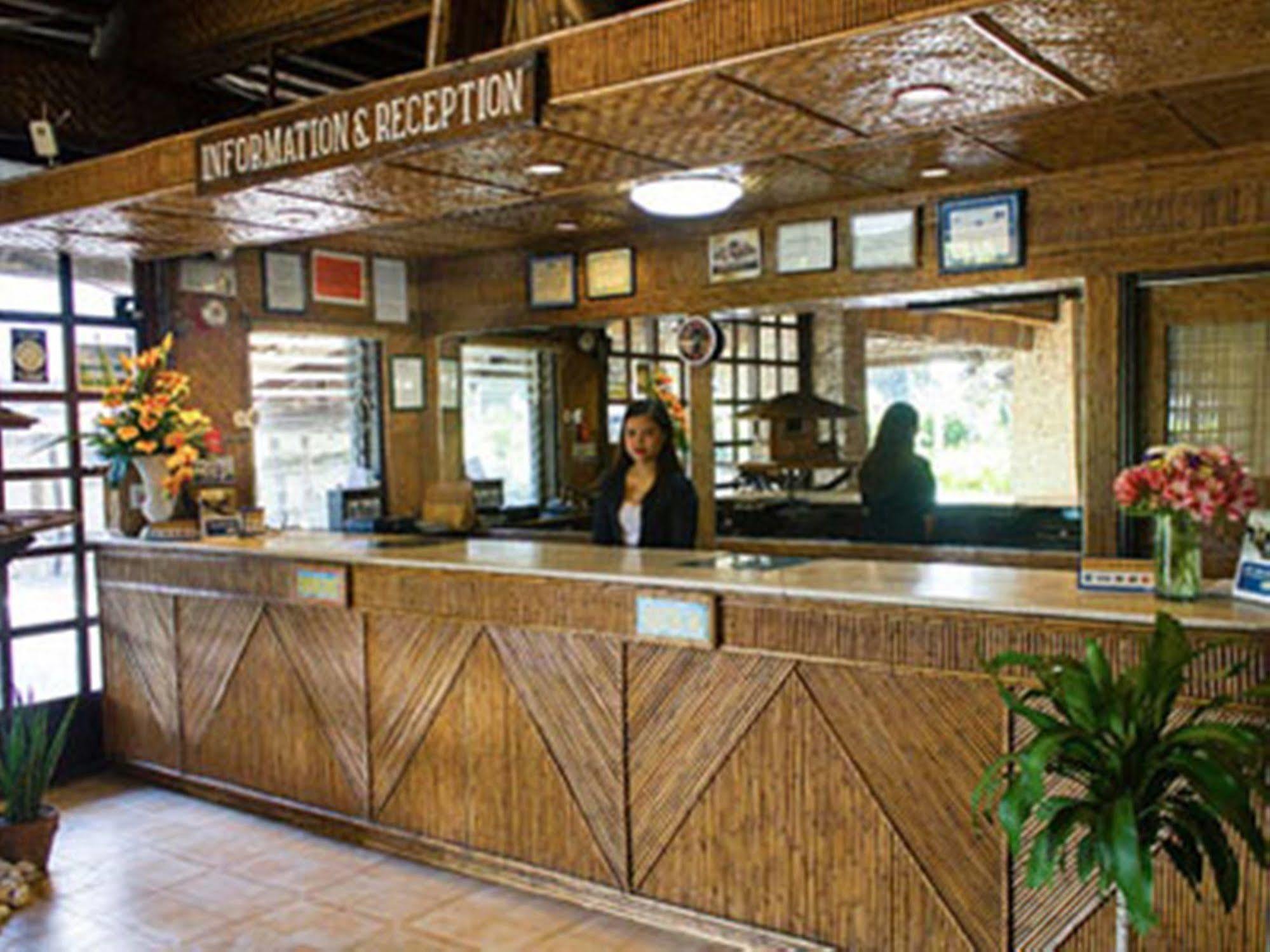 Matabungkay Beach Hotel 利安 外观 照片